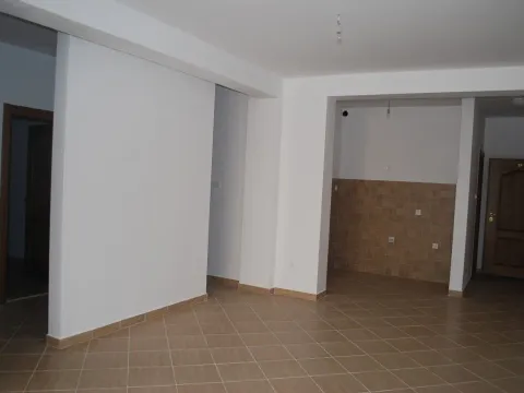 Prodaja, stan, 57m², Risan, Kotor - image 8