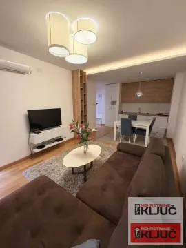 Izdavanje, dvosoban stan, 42m², Rotkvarija, Novi Sad Sve Podlokacije - image 5