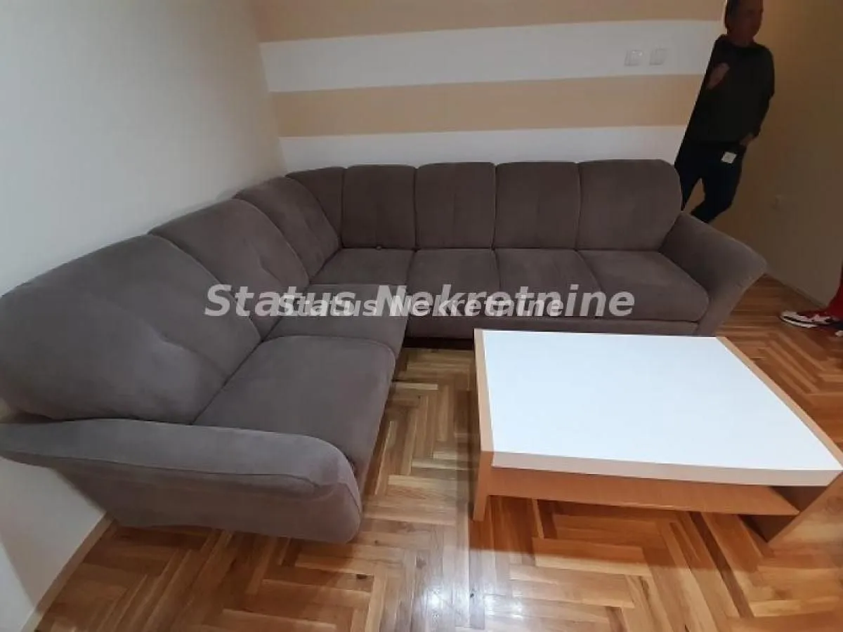 Izdavanje, dvosoban stan, 43m², Grbavica, Novi Sad Sve Podlokacije
