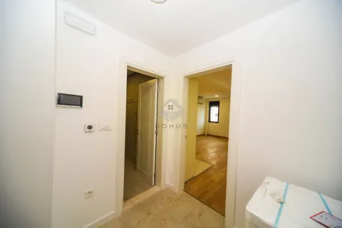 Rent, office space, 40m², Tološi, Podgorica - image 6