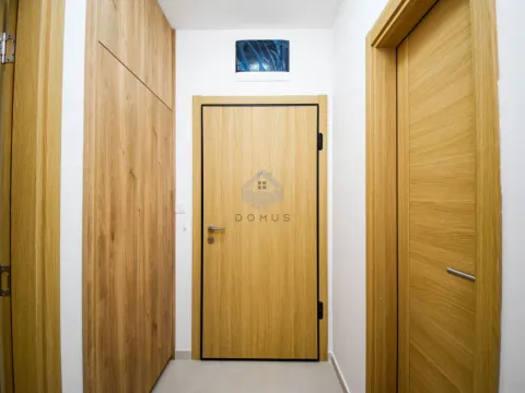 Izdavanje, jednosoban stan, 45m², City Kvart, Podgorica - image 10