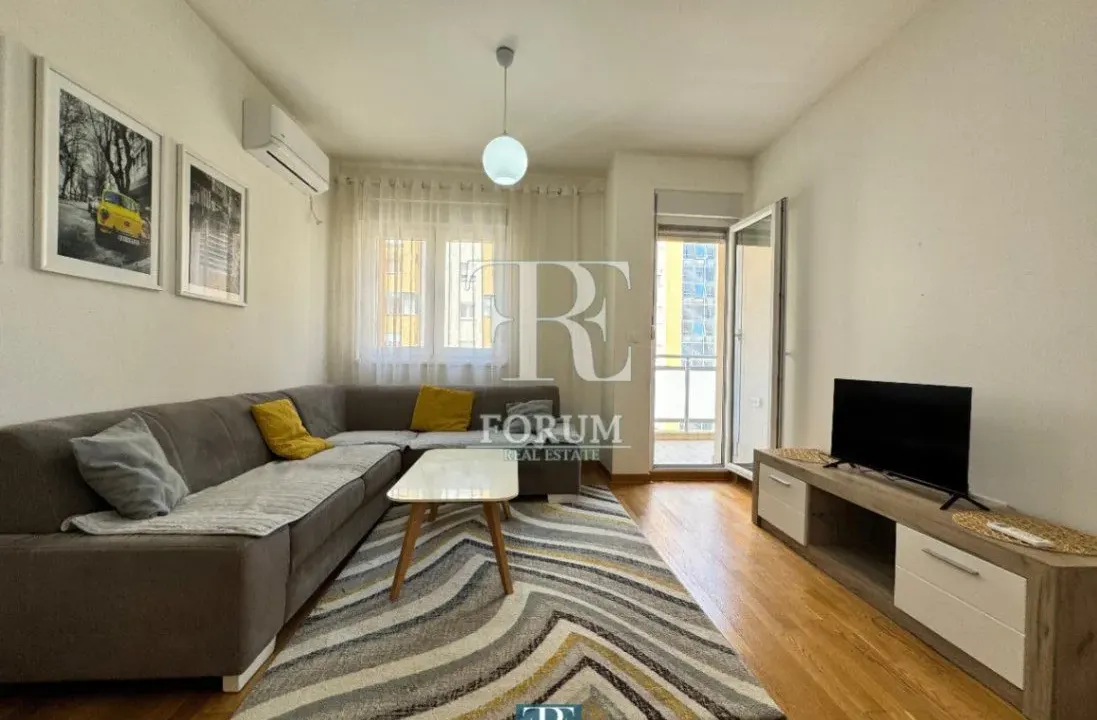 Izdavanje, jednosoban stan, 45m², City Kej, Podgorica
