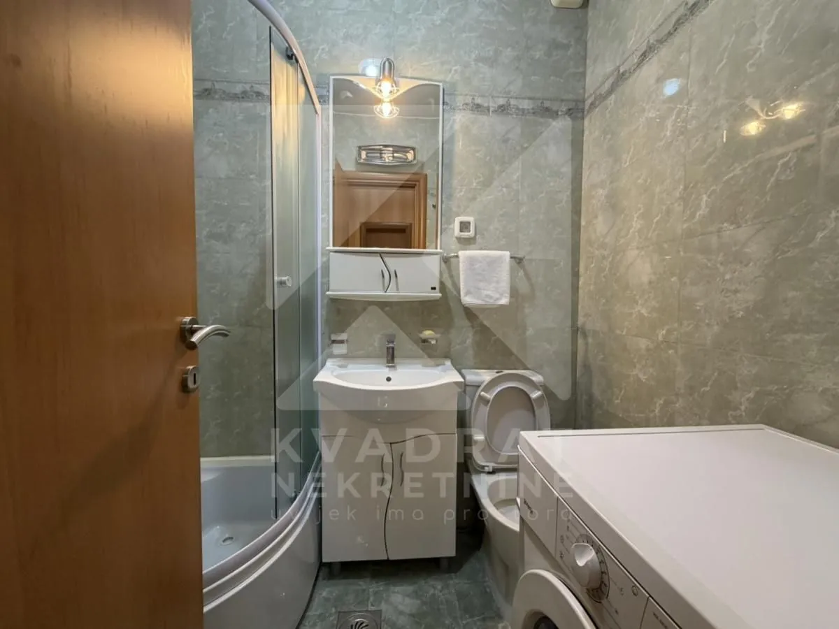 Izdavanje, jednosoban stan, 37m², Stari Aerodrom, Podgorica