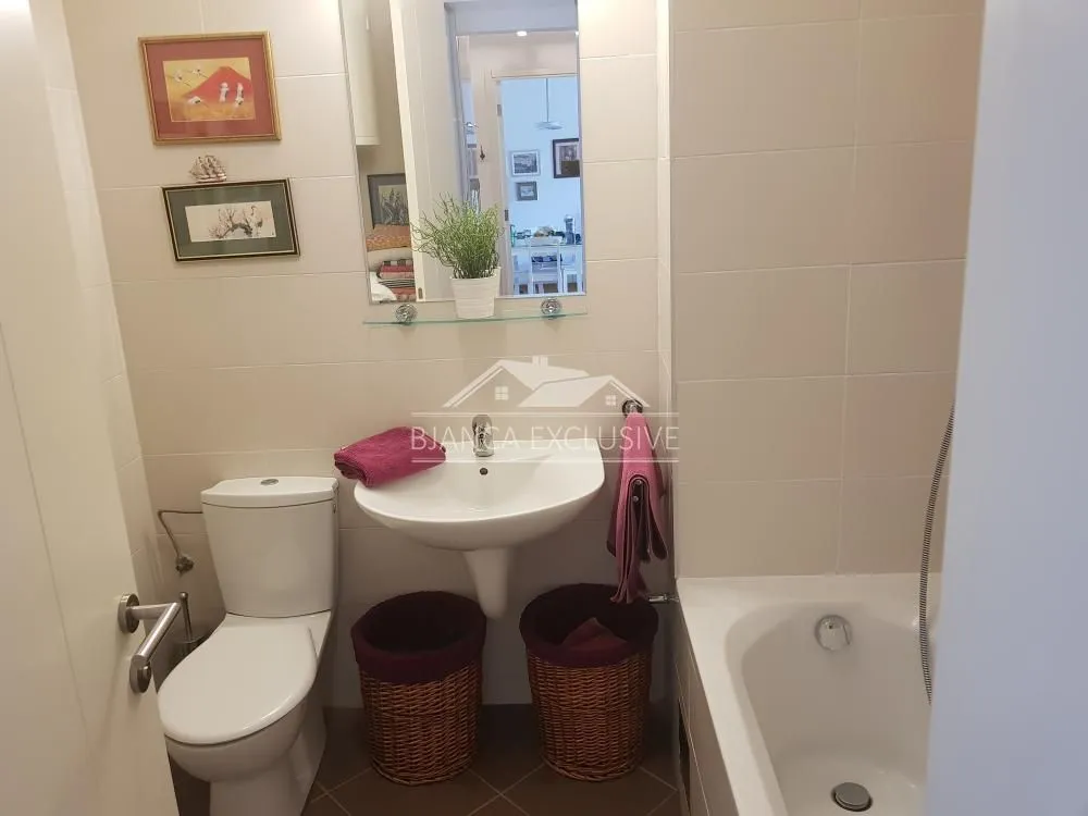 Sale, two bedroom apartment, 68m², Belvil, Beograd