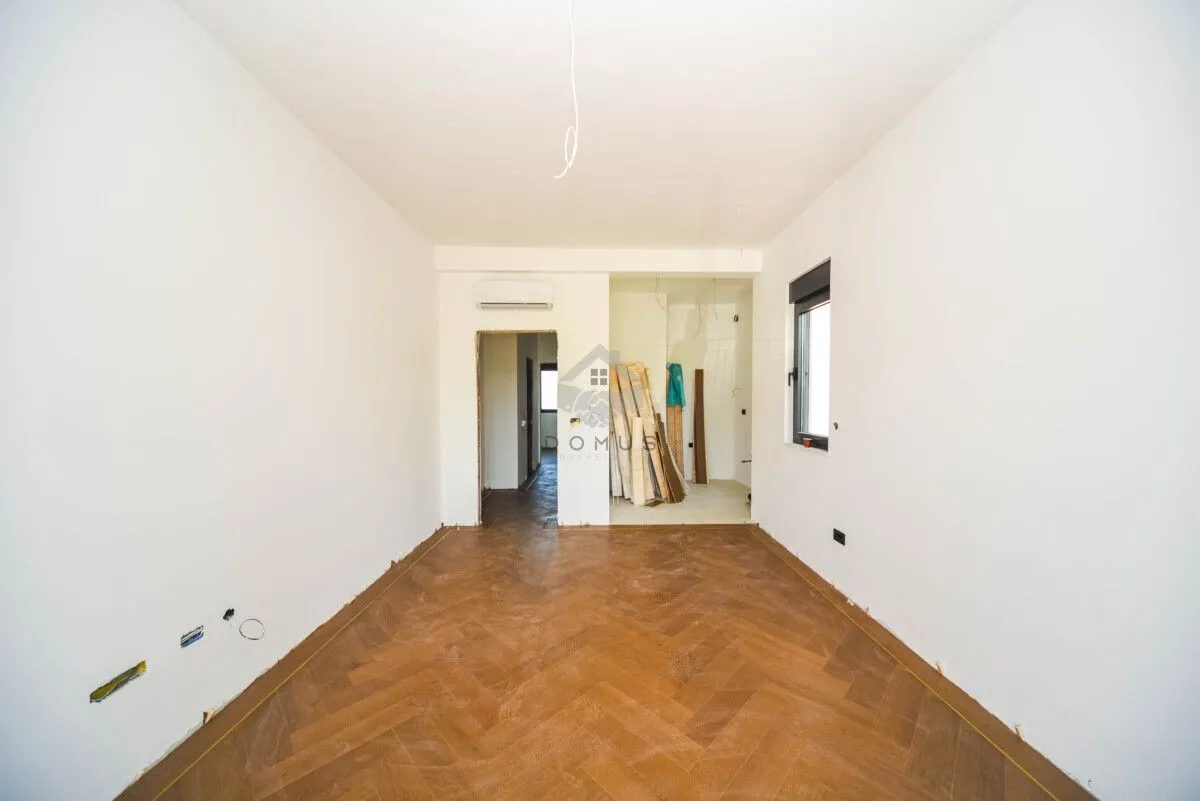 Prodaja, dvosoban stan, 60m², Tološi, Podgorica