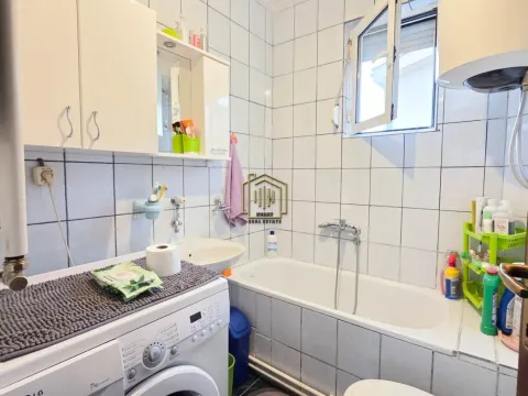 Sale, house, 115m², Tološi, Podgorica - image 10