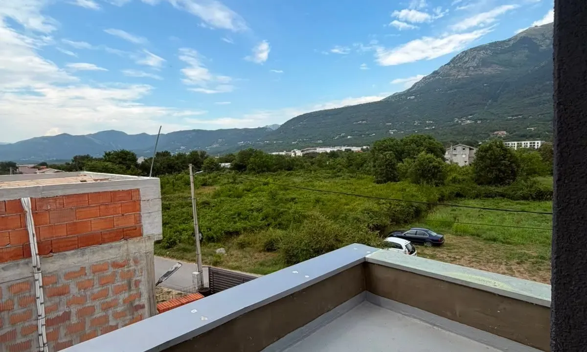 Rent, studio apartment, 36m², Radanovići, Kotor