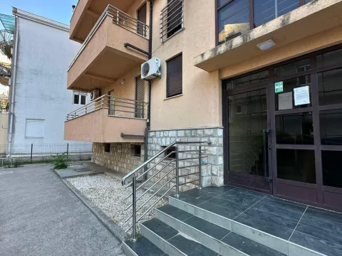 Izdavanje, jednosoban stan, 48m², Budva, Crna Gora - image 3