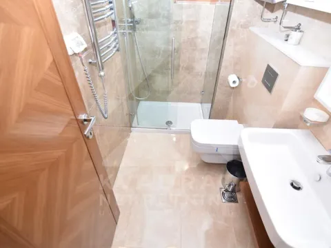 Rent, four bedroom apartment, 140m², Centar, Podgorica - image 18