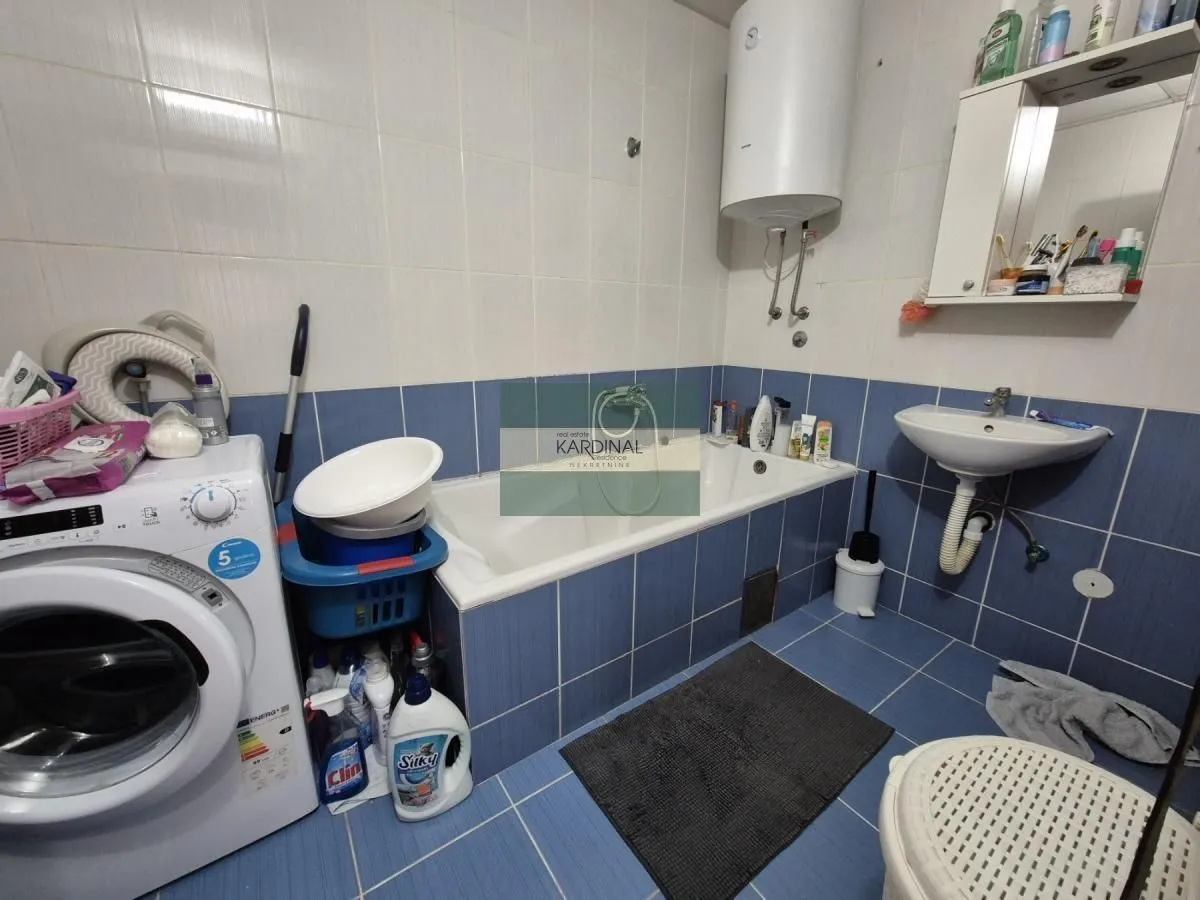 Prodaja, trosoban stan, 79m², Centar, Jagodina