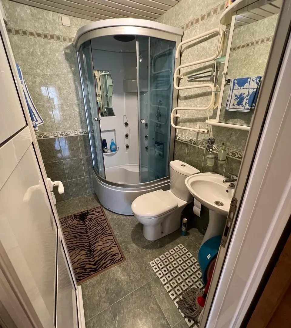 Prodaja, trosoban stan, 114m², Adok, Budva