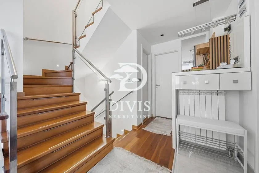 Rent, house, 513m², Dedinje Sve Podlokacije, Beograd