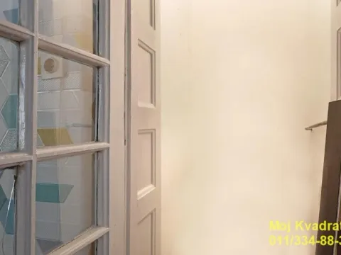 Sale, two bedroom apartment, 69m², Južni Bulevar, Vračar Sve Podlokacije - image 8