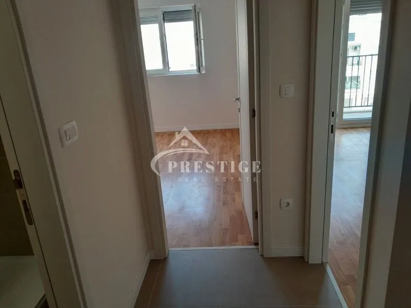 Rent, one bedroom apartment, 40m², Pobrežje, Podgorica