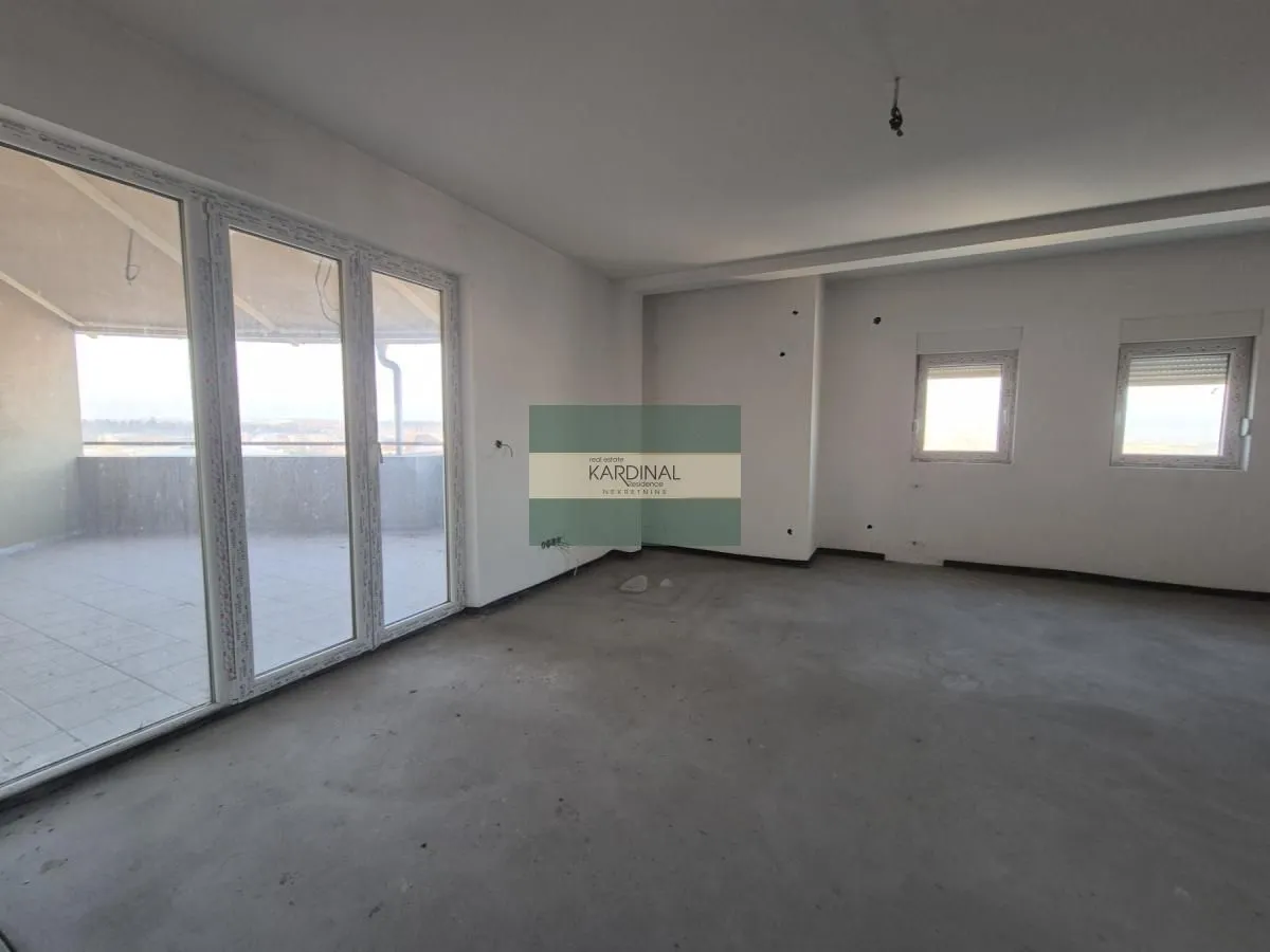 Prodaja, stan, 222m², Centar, Jagodina