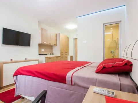 Izdavanje, garsonjera, 30m², Preko Morače, Podgorica - image 2