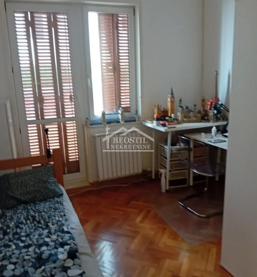 Prodaja, četvorosoban stan, 161m², Voždovac Sve Podlokacije, Beograd