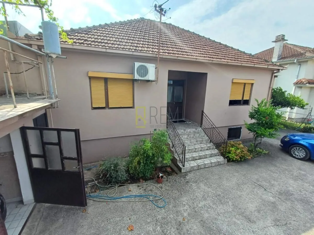 Sale, house, 161m², Tološi, Podgorica