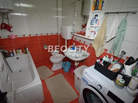 Sale, house, 255m², Kaluđerica, Beograd - image 5