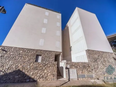 Rent, three bedroom apartment, 72m², Pržno, Budva - image 19