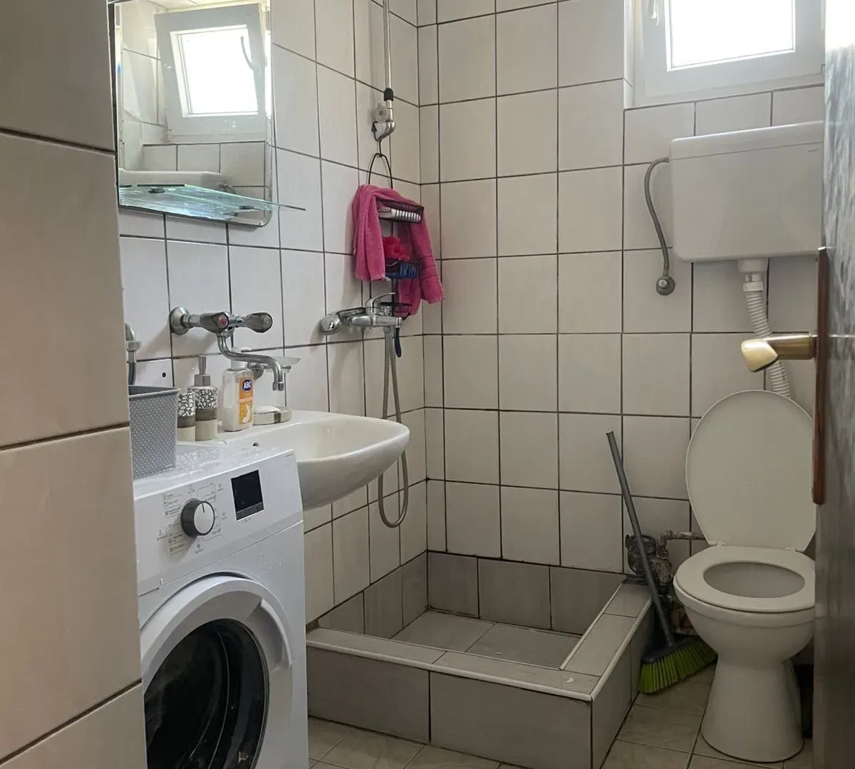 Rent, one bedroom apartment, 40m², Tre Canne, Budva