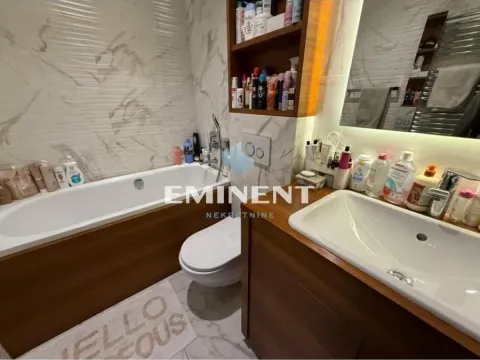 Rent, apartment, 200m², Savski Venac, Beograd - image 15