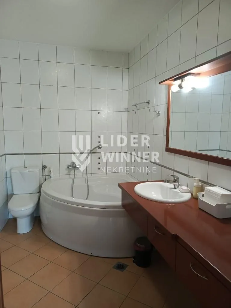 Izdavanje, kuća, 459m², Savski Venac, Beograd