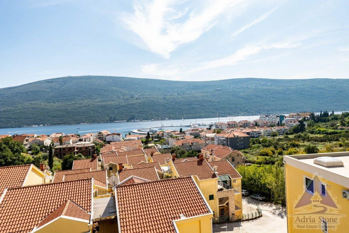 Prodaja, dvosoban stan, 69m², Đenovići, Herceg Novi