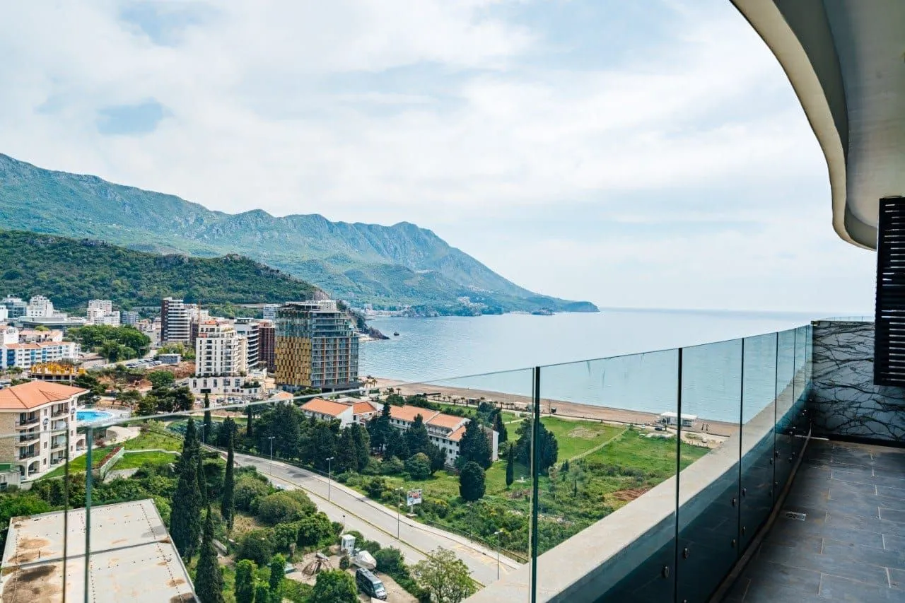 Sale, two bedroom apartment, 65m², Bečići, Budva