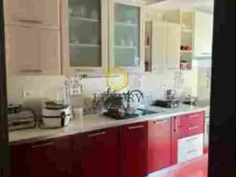 Prodaja, trosoban stan, 93m², Blok 9, Podgorica - image 2