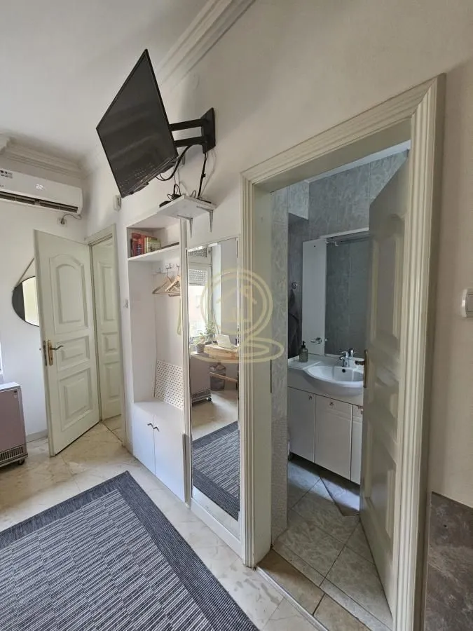 Prodaja, četvorosoban stan, 125m², Vračar Hram, Vračar Sve Podlokacije