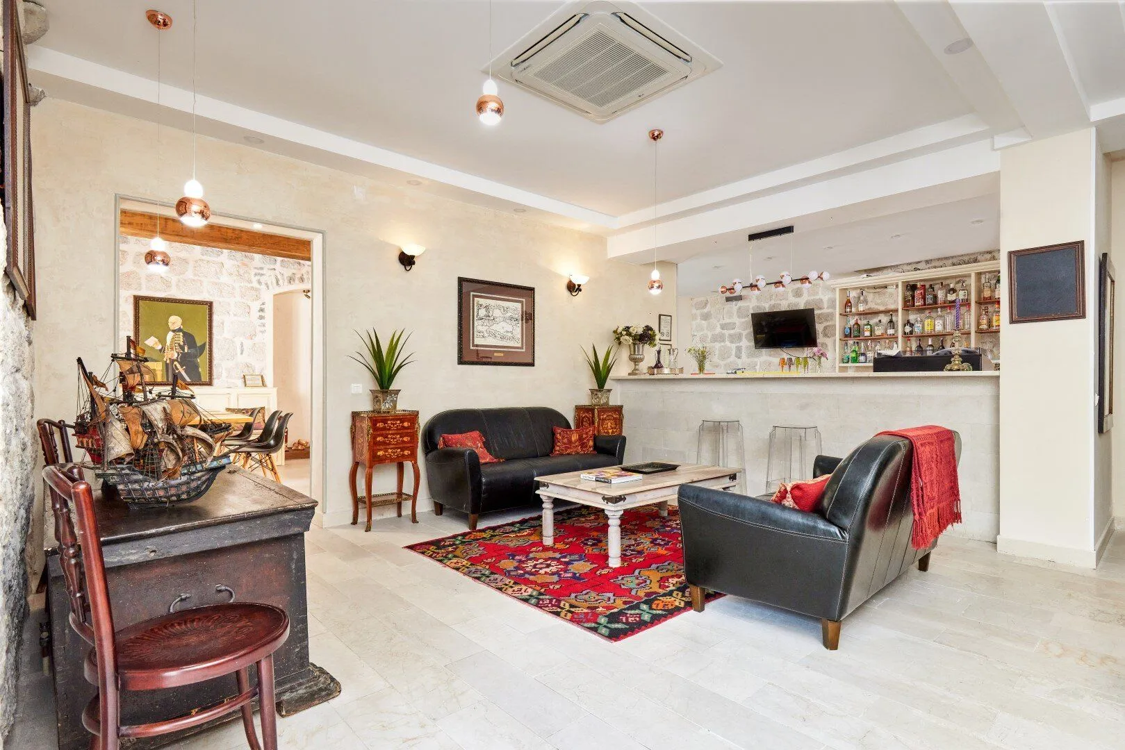 Rent, house, 2117m², Kotor, Crna Gora