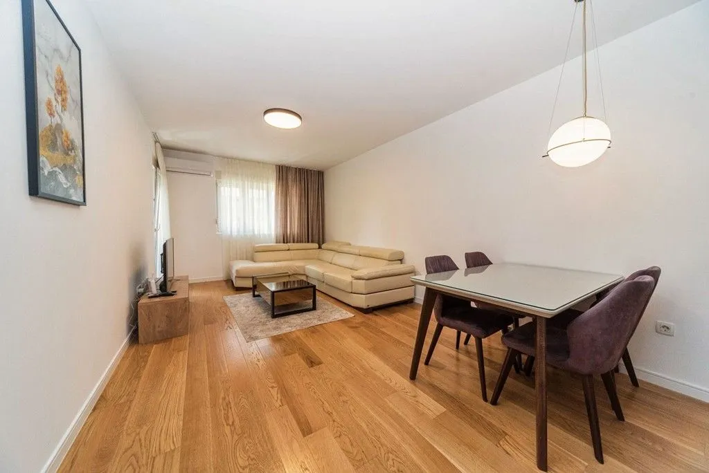 Rent, two bedroom apartment, 70m², Central Point, Podgorica