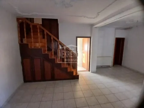 Prodaja, kuća, 258m², Mali Radanovac, Subotica - image 5