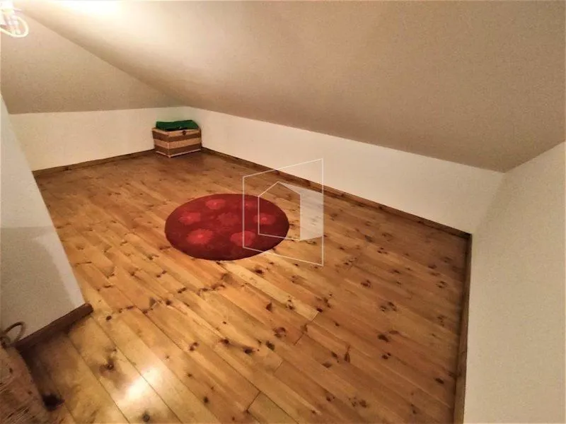 Rent, house, 180m², Mareza, Podgorica