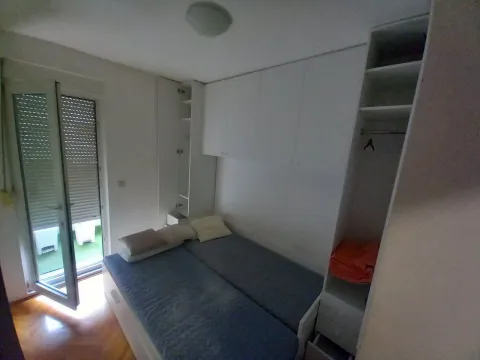 Rent, one bedroom apartment, 40m², Blok 9, Podgorica - image 8