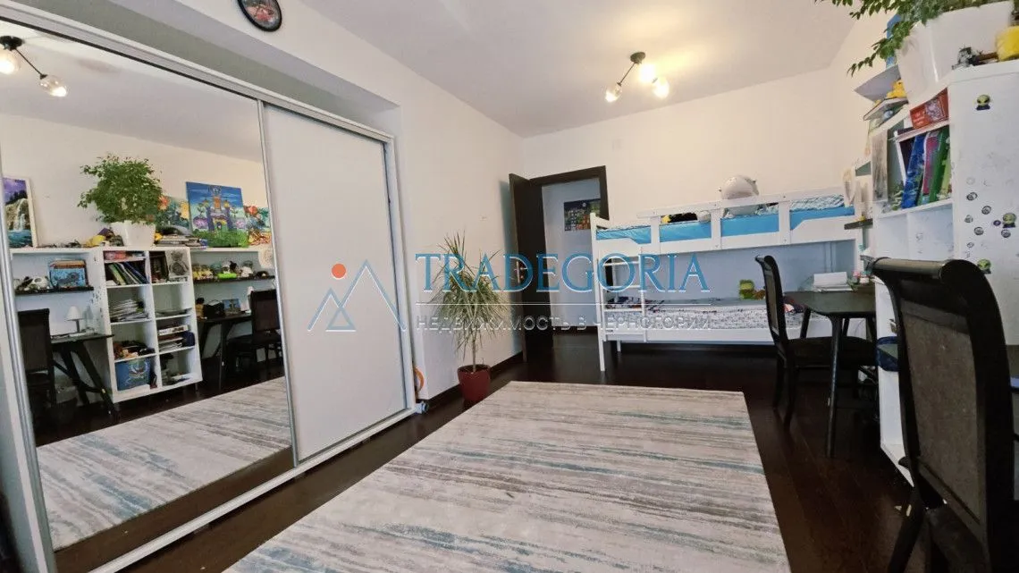 Prodaja, trosoban stan, 151m², Bar, Crna Gora