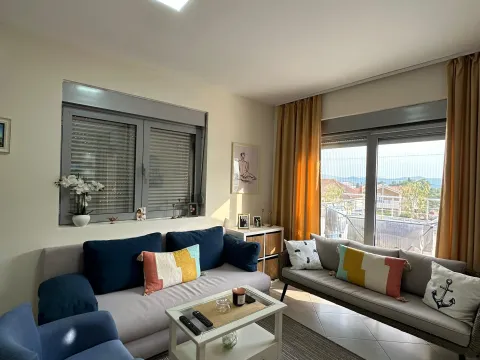 Rent, one bedroom apartment, 48m², Tivat, Crna Gora