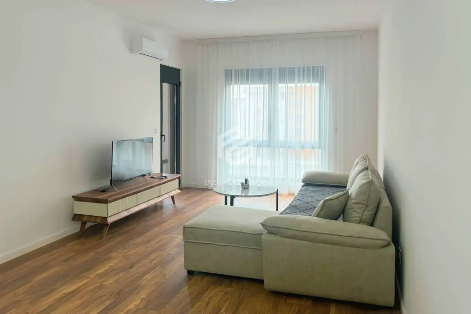 Rent, one bedroom apartment, 54m², Ulcinj, Crna Gora