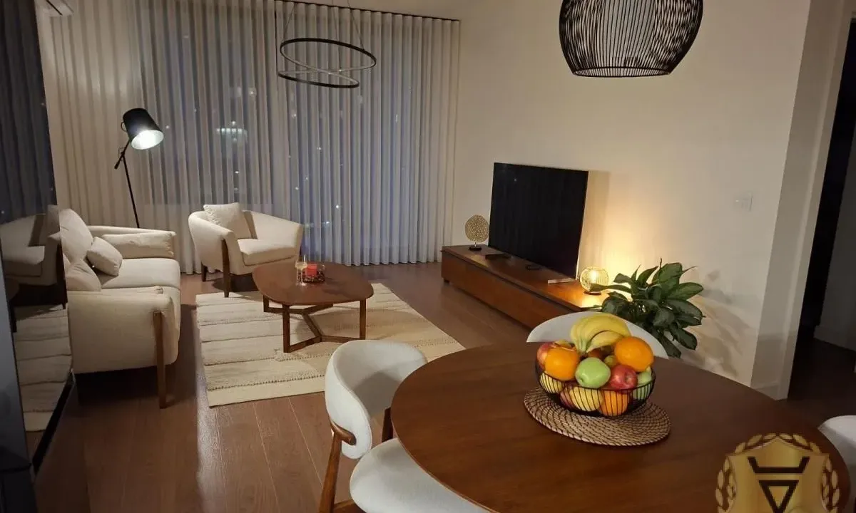 Izdavanje, dvosoban stan, 61m², Savski Venac, Beograd