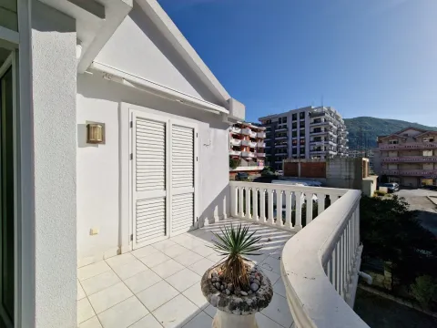 Prodaja, kuća, 250m², Budva, Crna Gora - image 2