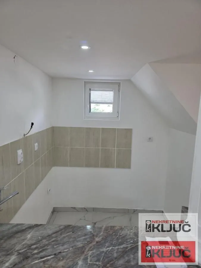 Prodaja, jednosoban stan, 33m², Socijalno, Novi Sad Sve Podlokacije