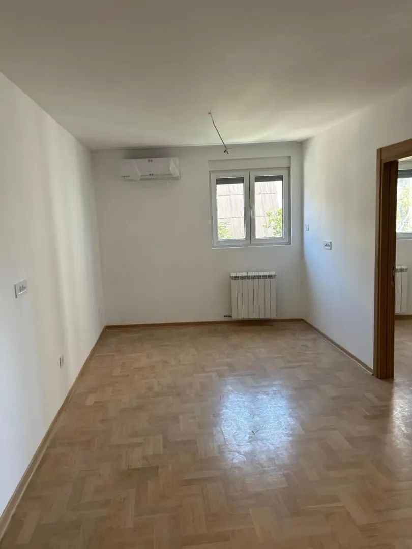 Prodaja, trosoban stan, 65m², Kluz, Zvezdara Sve Podlokacije
