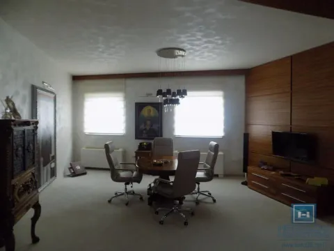 Izdavanje, poslovni prostor, 270m², 7. juli, Paraćin - image 47