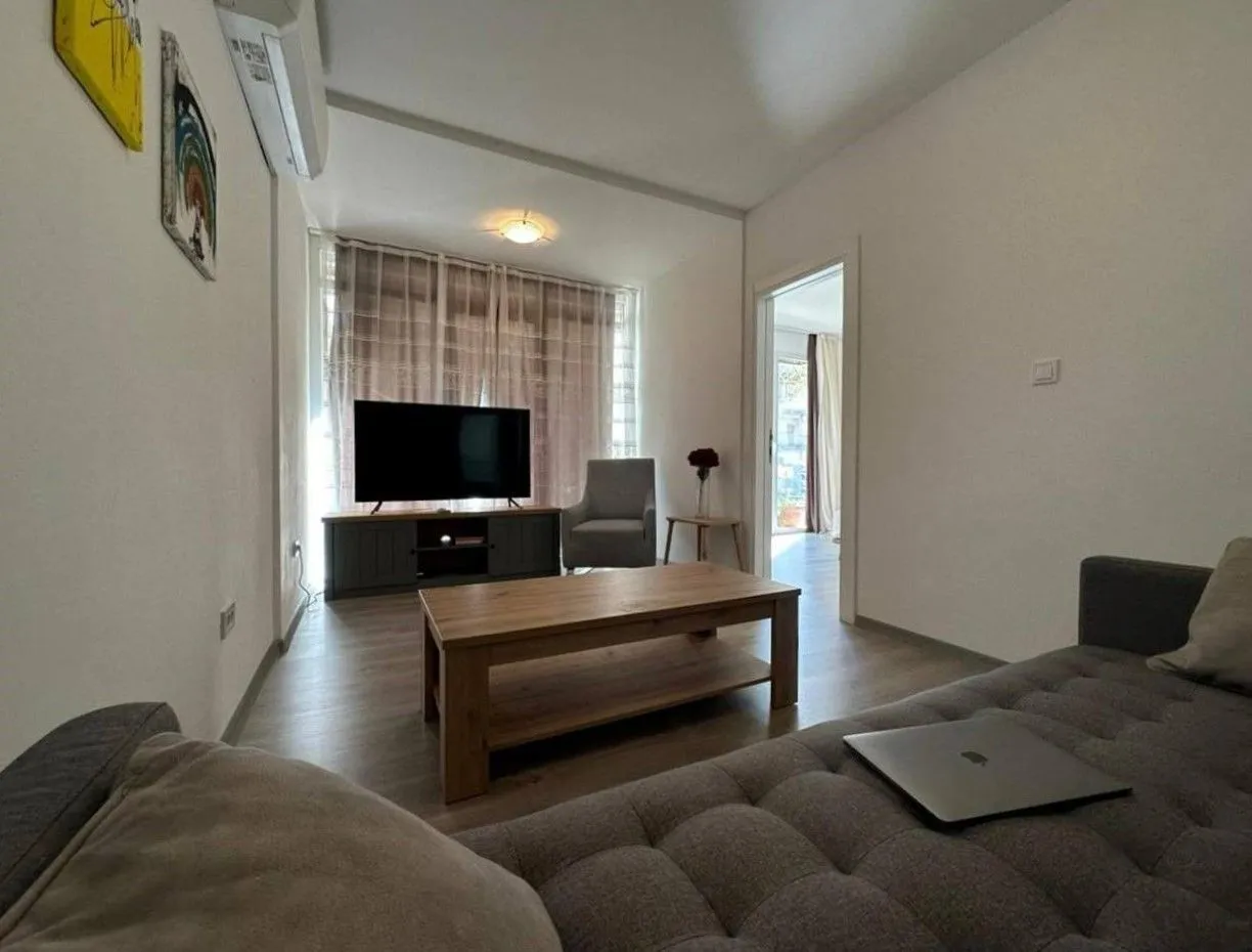 Prodaja, dvosoban stan, 48m², Tivat, Crna Gora