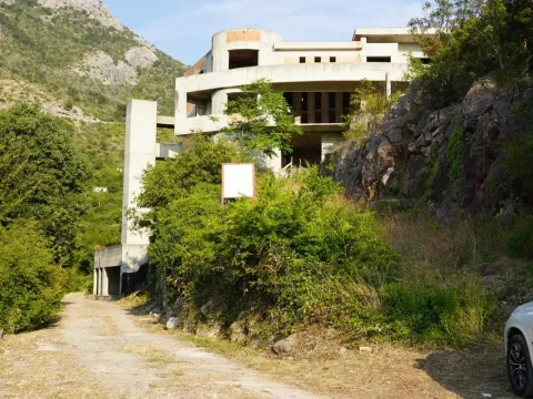 Sale, house, 700m², Buljarica, Budva - image 2