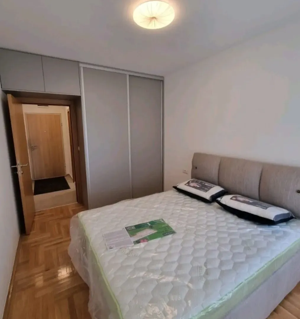 Rent, one bedroom apartment, 48m², Stari Aerodrom, Podgorica