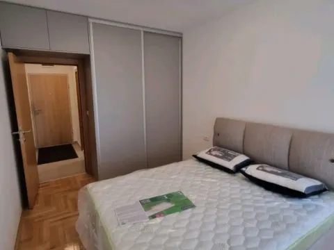 Rent, one bedroom apartment, 48m², Stari Aerodrom, Podgorica - image 10