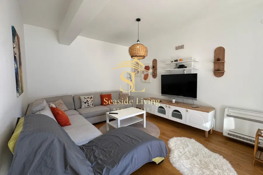 Prodaja, dvosoban stan, 86m², Dobrota, Kotor