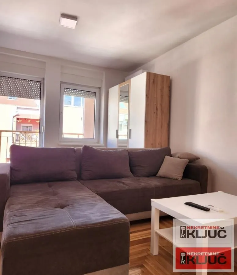 Izdavanje, jednosoban stan, 56m², Grbavica, Novi Sad Sve Podlokacije